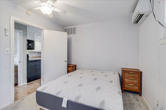 141 W White Ave, Port Aransas, TX 78373