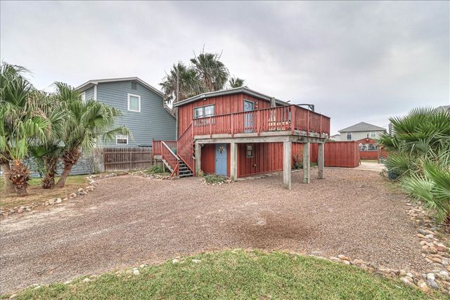 141 W White Ave, Port Aransas, TX 78373