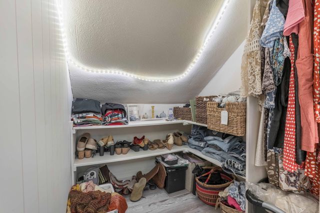 409 W Vasa Avenue, Fergus Falls, MN 56537