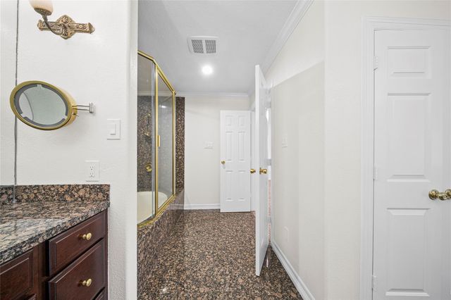 1573 W Sam Houston Parkway S, Houston, TX 77042