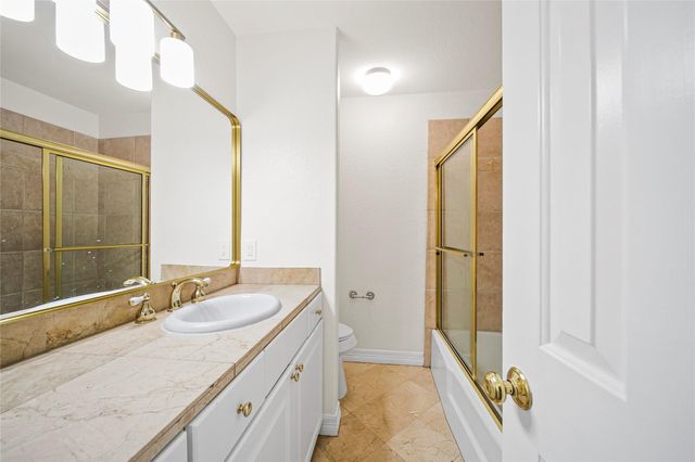 1573 W Sam Houston Parkway S, Houston, TX 77042