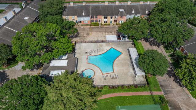1573 W Sam Houston Parkway S, Houston, TX 77042
