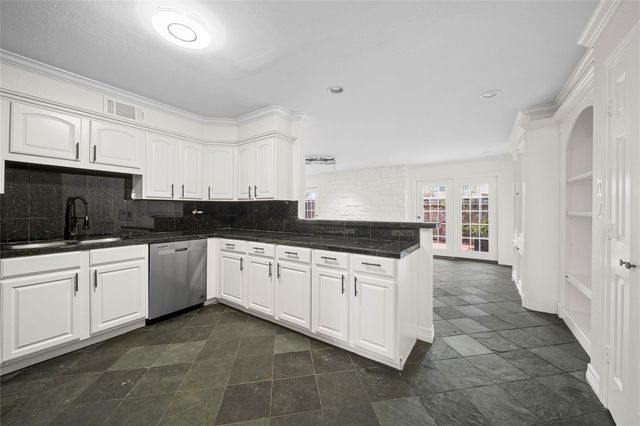 1573 W Sam Houston Parkway S, Houston, TX 77042
