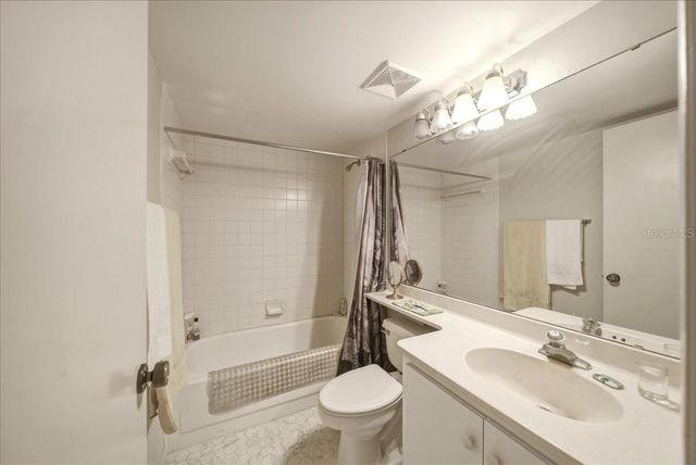 1711 PELICAN COVE ROAD 341, Sarasota, FL 34231