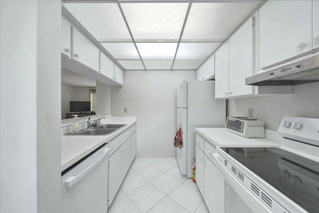 1711 PELICAN COVE ROAD 341, Sarasota, FL 34231