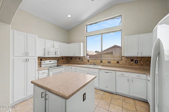 8965 E HILLVIEW Street, Mesa, AZ 85207