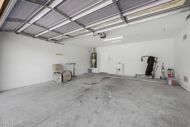 8965 E HILLVIEW Street, Mesa, AZ 85207