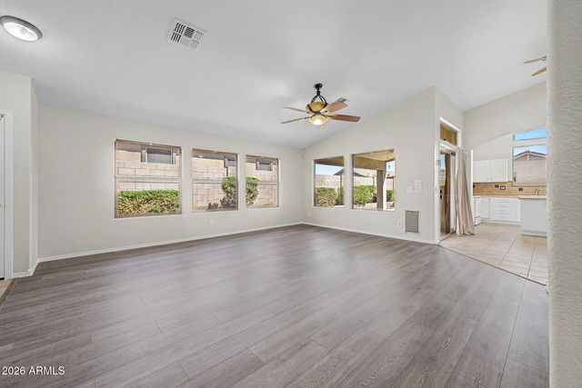 8965 E HILLVIEW Street, Mesa, AZ 85207