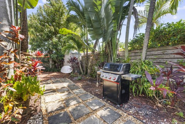 1627 NE 17TH Avenue, Fort Lauderdale, FL 33305