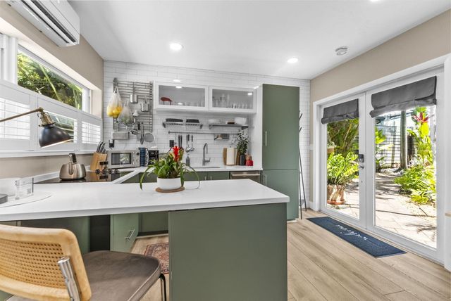 1627 NE 17TH Avenue, Fort Lauderdale, FL 33305