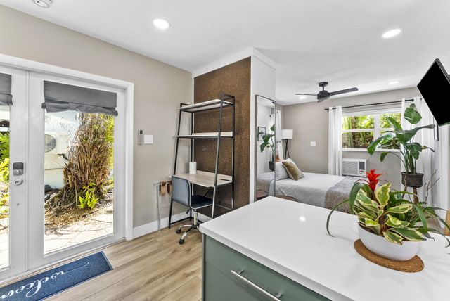 1627 NE 17TH Avenue, Fort Lauderdale, FL 33305