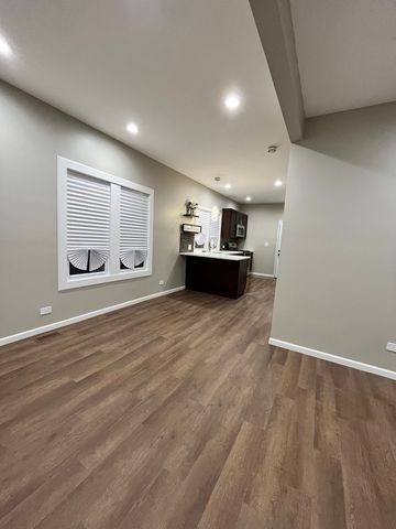 893 Greenbay Avenue, Calumet City, IL 60409