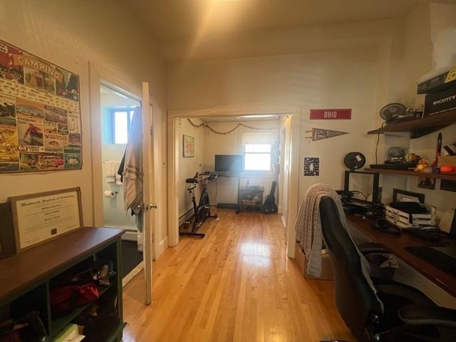 27 Holton 1, Medford, MA 02155