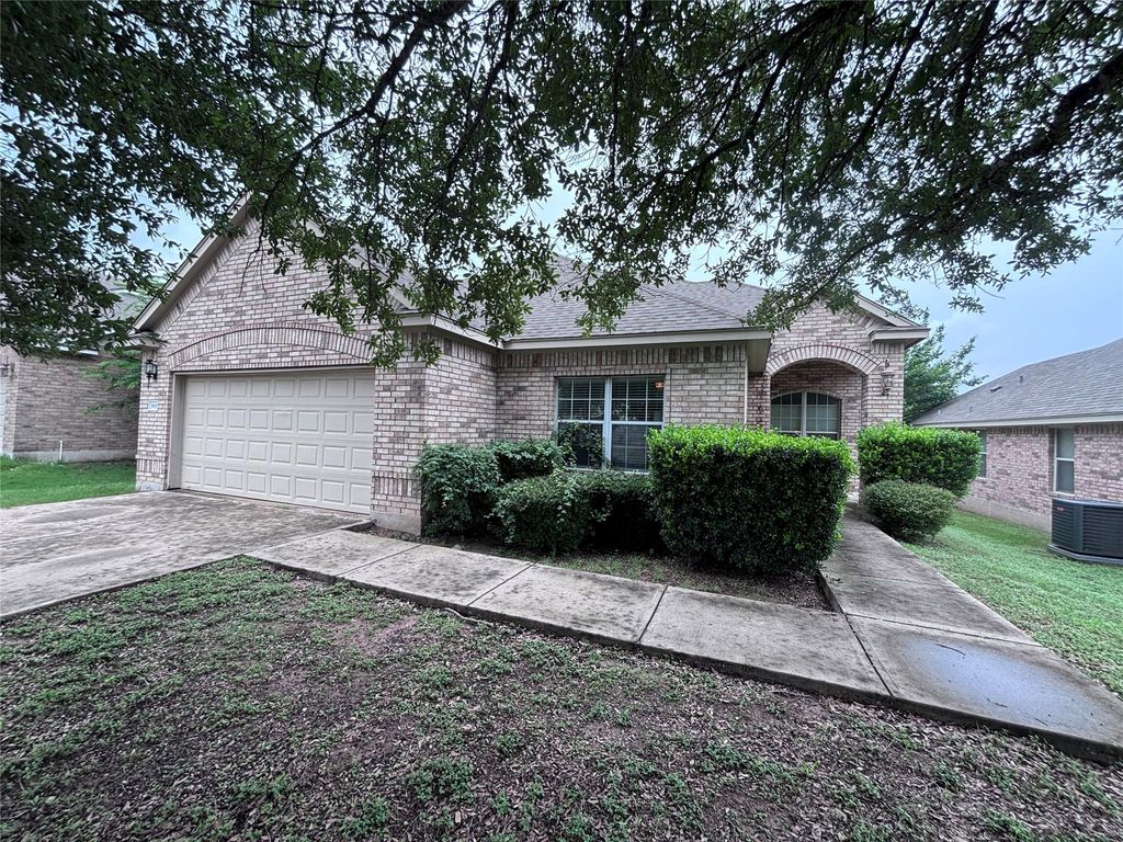 3906 Links LN, Round Rock, TX 78664