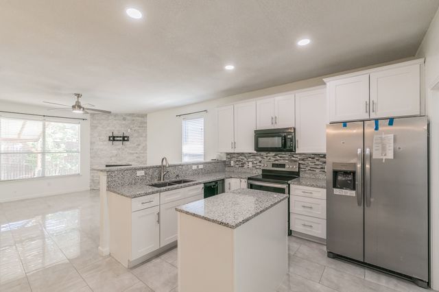 4333 Park Creek Circle N, Fort Worth, TX 76137