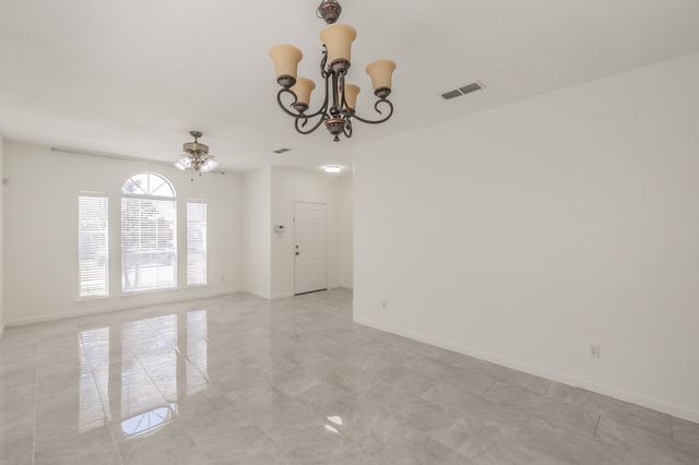 4333 Park Creek Circle N, Fort Worth, TX 76137