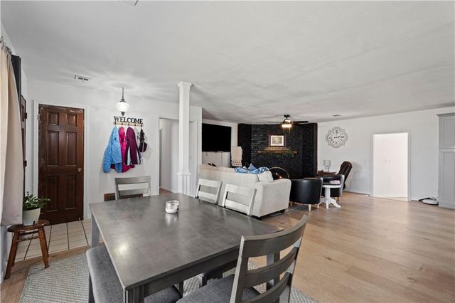 220 E 2nd Avenue, Caney, KS 67333