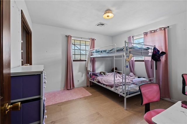 220 E 2nd Avenue, Caney, KS 67333