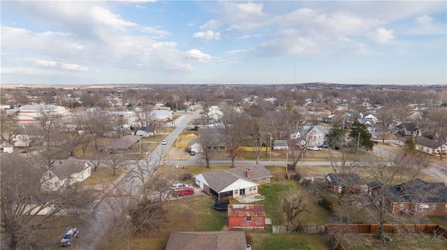 220 E 2nd Avenue, Caney, KS 67333