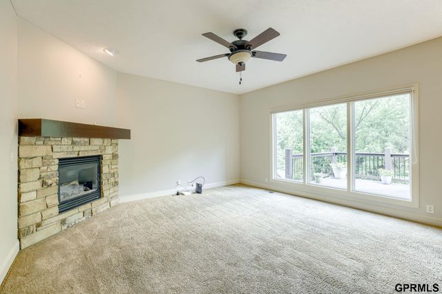 407 S 198th Street, Elkhorn, NE 68022