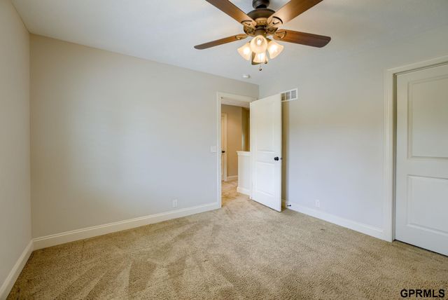 407 S 198th Street, Elkhorn, NE 68022