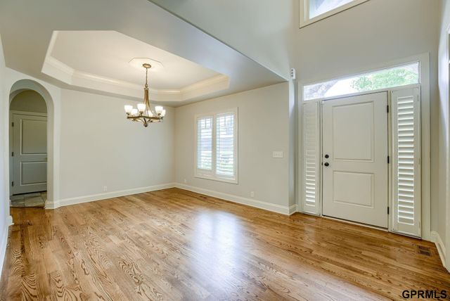 407 S 198th Street, Elkhorn, NE 68022