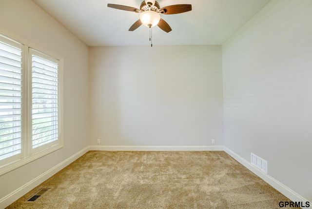 407 S 198th Street, Elkhorn, NE 68022