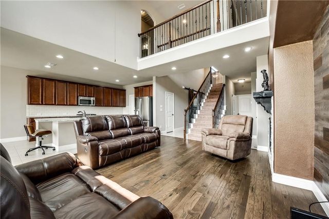 1025 Spring Falls Drive, Mckinney, TX 75071