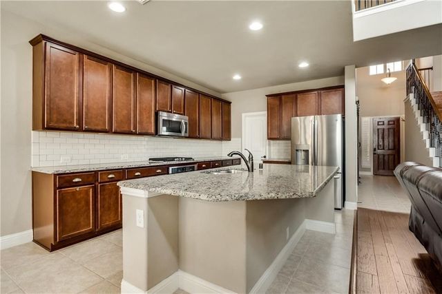 1025 Spring Falls Drive, Mckinney, TX 75071