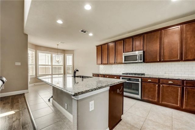 1025 Spring Falls Drive, Mckinney, TX 75071