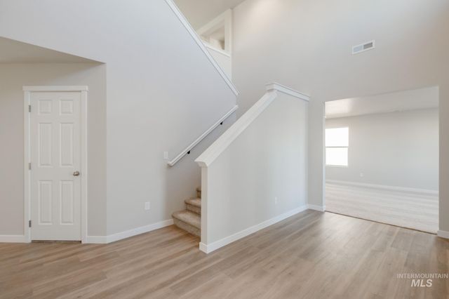 1066 Woods Bog Ave, Middleton, ID 83644