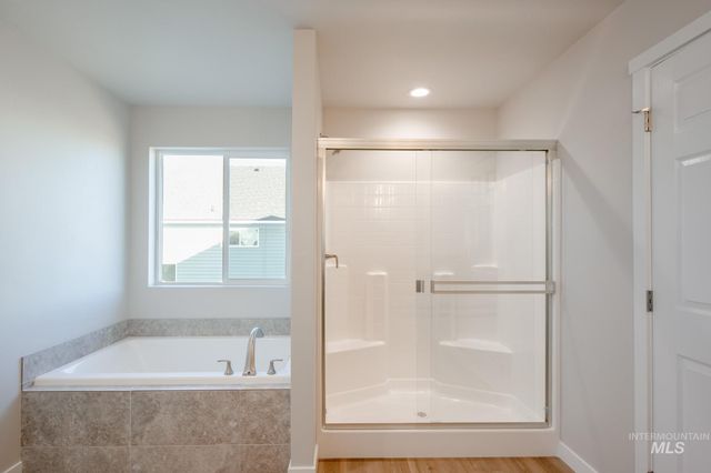 1066 Woods Bog Ave, Middleton, ID 83644