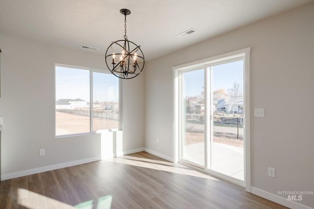 1066 Woods Bog Ave, Middleton, ID 83644