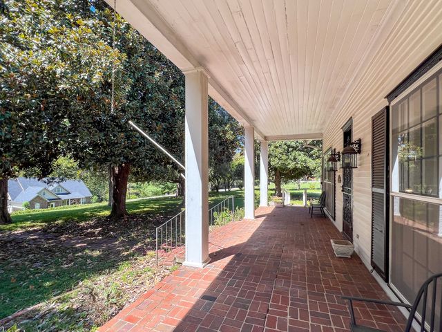 219 Old Mill Rd, Winchester, TN 37398