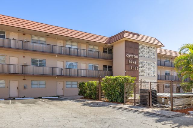 3930 Crystal Lake Drive 209, Deerfield Beach, FL 33064