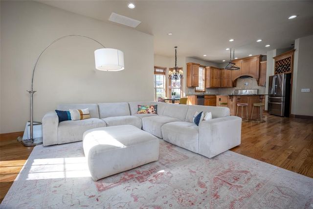 1032 W Lindsey Street, Norman, OK 73069