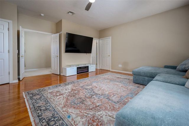 1032 W Lindsey Street, Norman, OK 73069