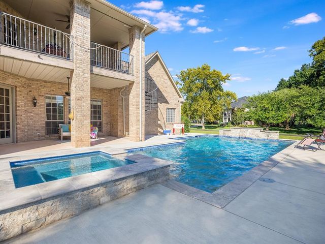 1032 W Lindsey Street, Norman, OK 73069