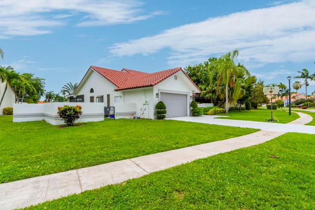 19325 Cherry Hills Terrace, Boca Raton, FL 33498
