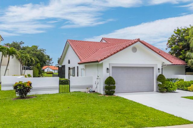 19325 Cherry Hills Terrace, Boca Raton, FL 33498