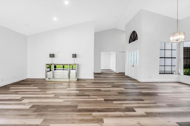 19325 Cherry Hills Terrace, Boca Raton, FL 33498