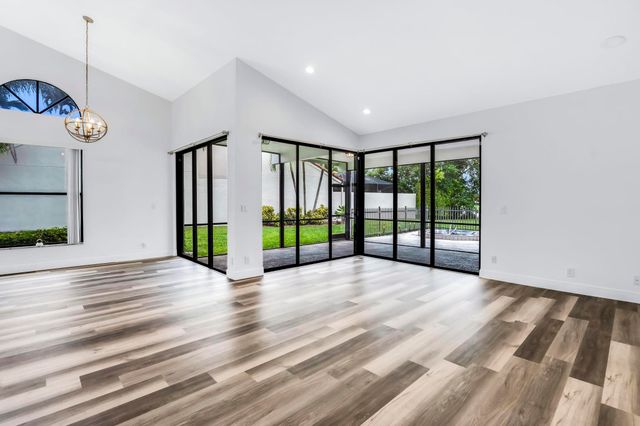 19325 Cherry Hills Terrace, Boca Raton, FL 33498