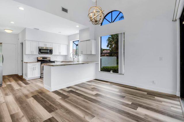 19325 Cherry Hills Terrace, Boca Raton, FL 33498