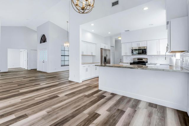 19325 Cherry Hills Terrace, Boca Raton, FL 33498