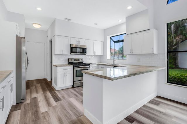 19325 Cherry Hills Terrace, Boca Raton, FL 33498