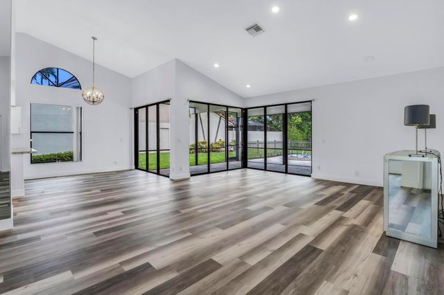 19325 Cherry Hills Terrace, Boca Raton, FL 33498