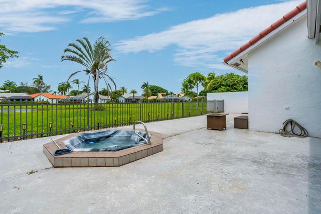 19325 Cherry Hills Terrace, Boca Raton, FL 33498