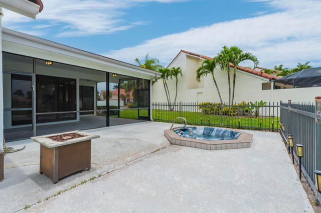 19325 Cherry Hills Terrace, Boca Raton, FL 33498