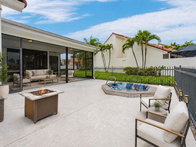 19325 Cherry Hills Terrace, Boca Raton, FL 33498