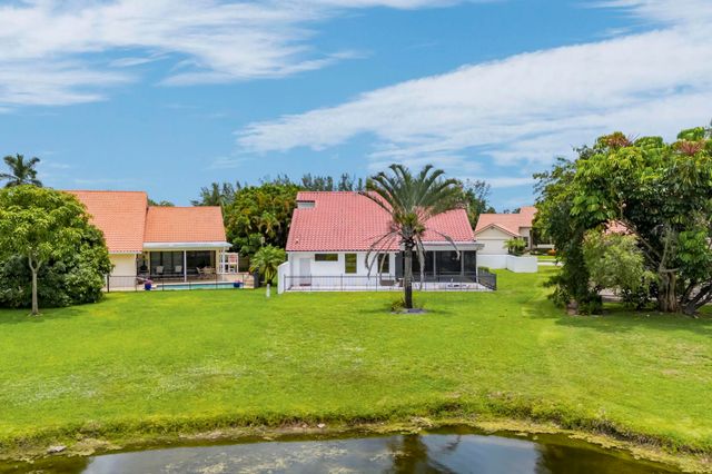 19325 Cherry Hills Terrace, Boca Raton, FL 33498